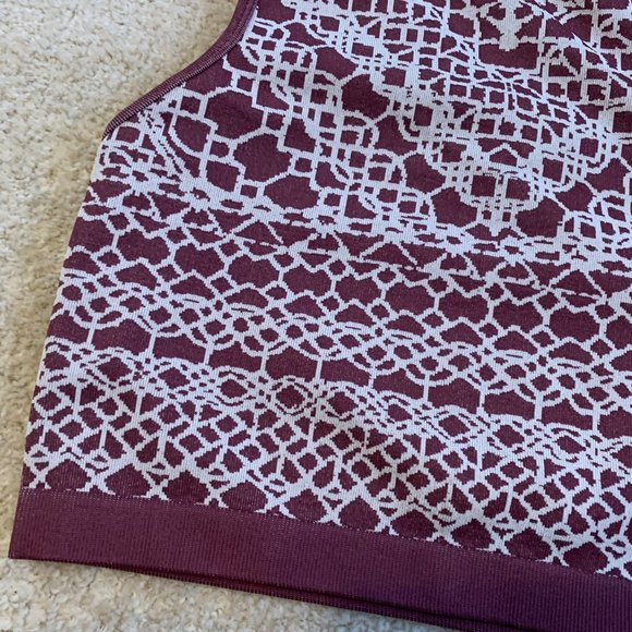 Fabletics Veranda Seamless Cropped Tank - Picture 4 of 14